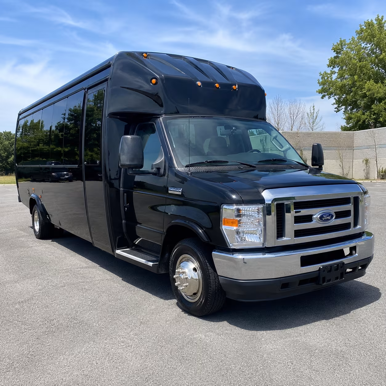 18 Passenger Party Bus Exterior
