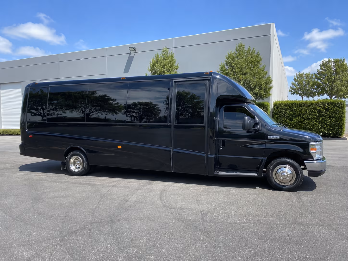 South Fulton Birthday, Sweet 16, & Quinceañera Transportation group transportation